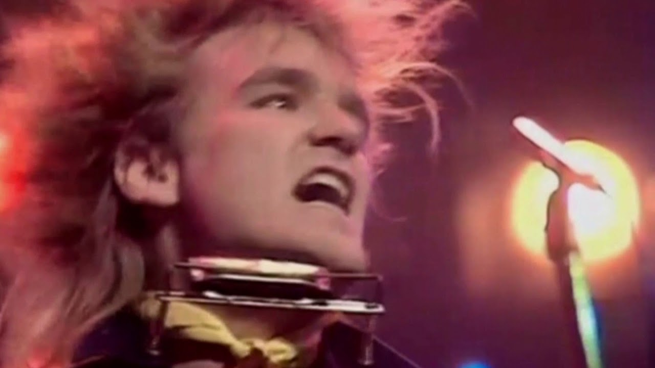The Alarm - Sixty Eight Guns, Top Of The Pops 22nd September 1983 - YouTube