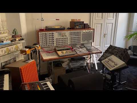 Roland MC-4 Hack demo - Vivaldi Four Seasons, Spring Movement