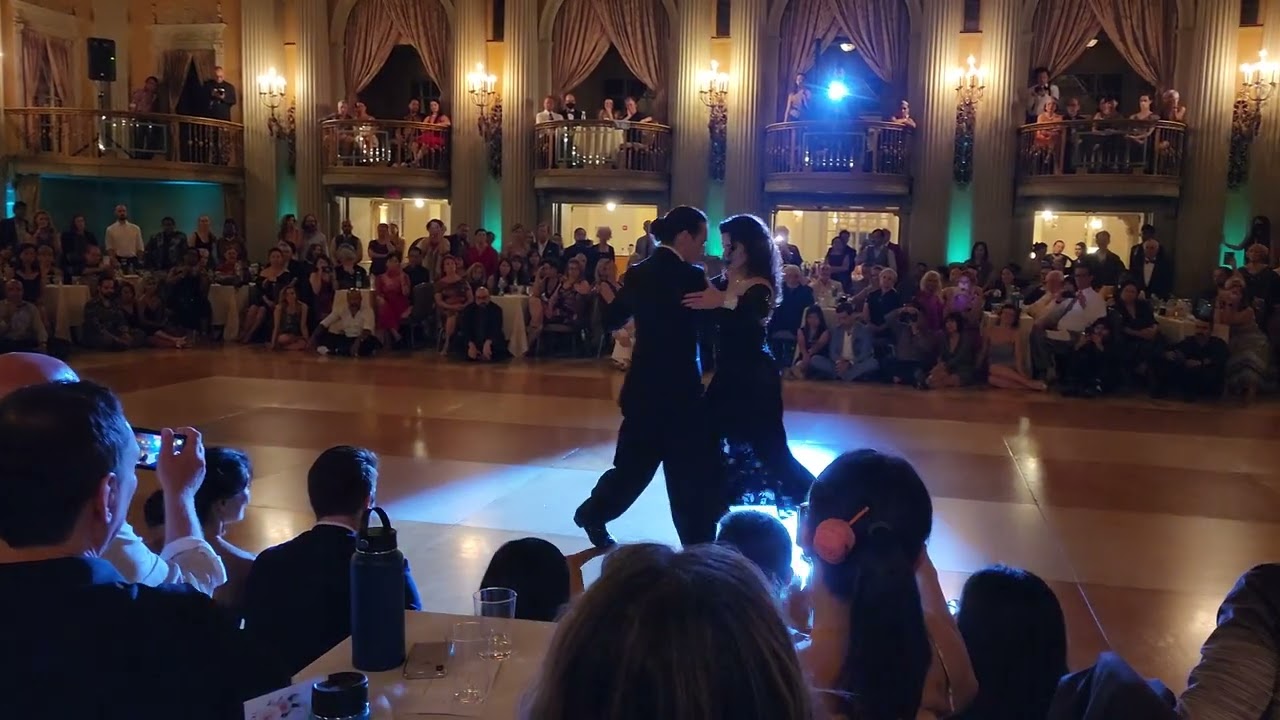Argentine tango: Marcela Duran & Carlos Barrionuevo - Don Agustín Bardi