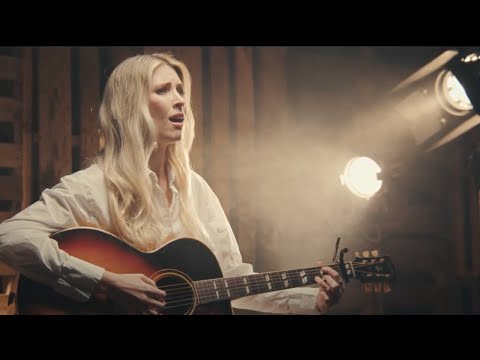 Jaclyn Visser - Doing The Best I Can (Official Music Video)