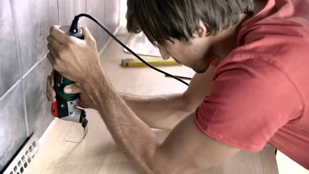 Многофункциональный инструмент Bosch PMF 190 E SET (0.603.100.521)  190Вт 15000–21000/мин 1.4° кейс + набор