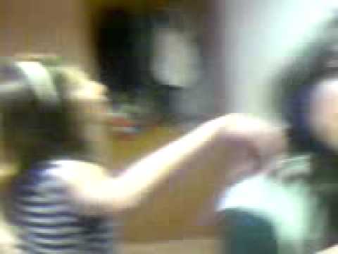 Stihovno vojuvanje  Ema Sara Vaska