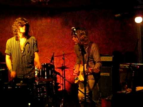 THE VIRGIN TONGUES - SATELLITE (live at Schokoladen 08.01.2009)