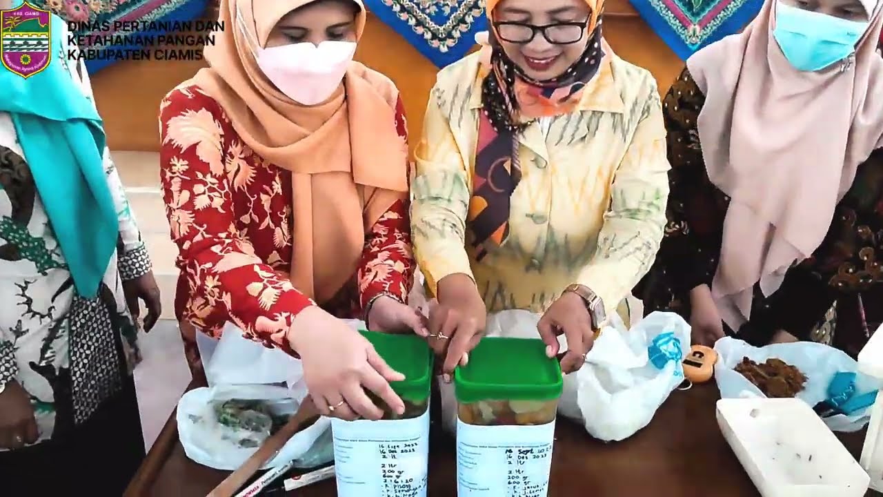 WORLD CLEANUP DAY DPKP CIAMIS MEMBUAT ECO ENZYM? CARA MEMBUAT ECO ENZYM DARI LIMBAH RUMAH TANGGA