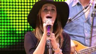 Kacey Musgraves - Step Off / Three Little Birds (Live at Farm Aid 2013)