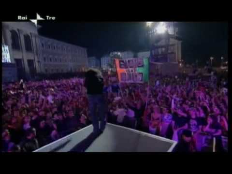 Caparezza - Ilaria Condizionata : Concerto Primo Maggio 2009