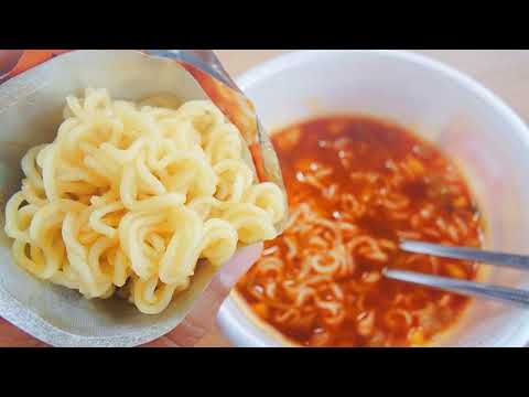 한국인들이 라면 뚜껑에 먹는 충격적인 이유?!