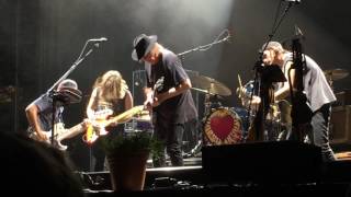Neil Young Burg Clam / 23.07.2016 - Love to Burn - 20 Minuten