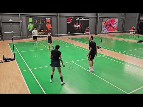 24 08 16 Yonex Center Mixte 1