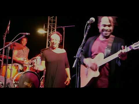 M'TORO CHAMOU - Live @ La Ronda Tiroule