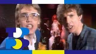 Henk en Henk - Sinterklaas, wie kent hem niet? video