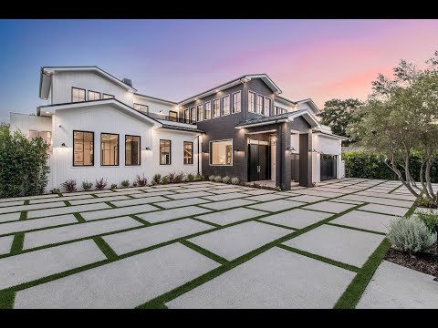 4511 Hayvenhurst Ave | Encino - The Agency