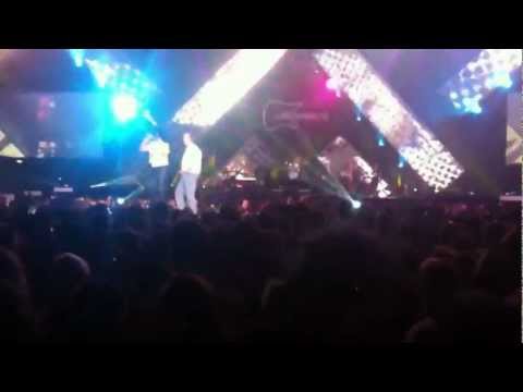 MC Edwin E & DJ Sven met de Holiday rap Live38 XXL 2012 Ziggo Dome