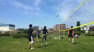 preview picture of video 'Grass volley in futago Tamagawa (Akira's spike)'
