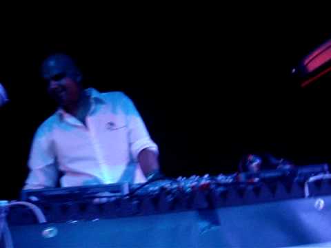 Dj Shah whit Armin Van Buuren feat. Chris Jones - Going Wrong