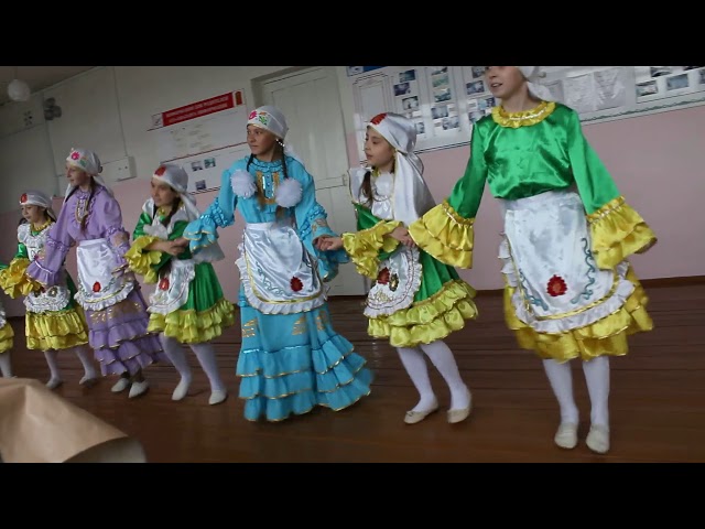 4 май көнне Татшуган авылы мәктәбендә Бөек Ватан сугышы ветераннары хөрмәтенә истәлекле чара үткәрелде.
