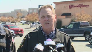 Sheriff: 1 injured, suspect in custody after shooting at Dulles Town Center, closes mall