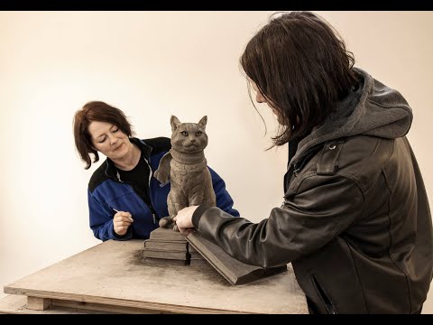 Video: Making the Bob the Street Cat memorial on Islington Green in London by sculptor Tanya Russell