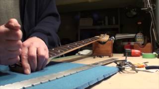Video thumbnail for Fender USA Left Handed Jazz Bass by Dave's World of Fun Stuff