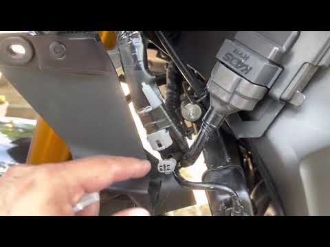 2021 Tracer 9 GT Auxiliary Connections