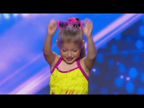 JULIA À LA PLAYA SÉDUIT LES JUGES | Quel Talent!