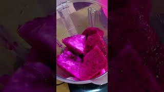Download lagu Fresh Drink Dragon Fruit Juice Mixed with Milk #juice #fresh #short #shorts mp3