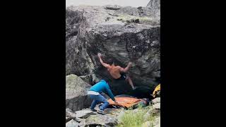 Video thumbnail of L'impreza, 7a+. Ailefroide