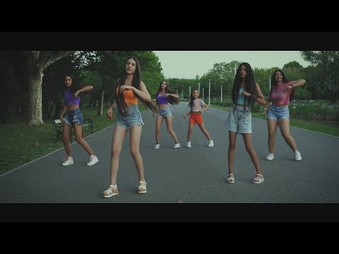 Sara & Iasmina - Sunt la dieta | Official Video