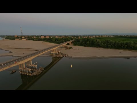 Tramonto sul fiume Po in secca 2022 - Ponte di Boretto-Viadana - FPV Drone