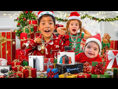 Opening The Best Presents On CHRISTMAS Morning! 