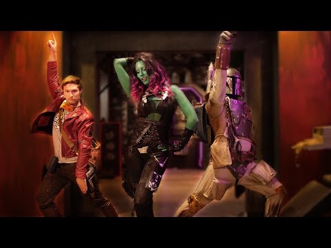 BOBA FETT vs STAR-LORD & GAMORA - DANCE OFF