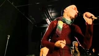 Annie Lennox - Soledad (Loneliness)