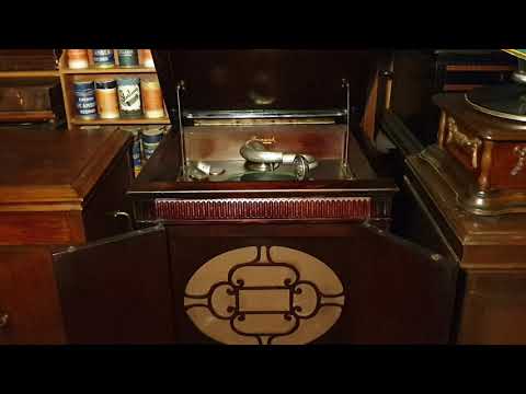 Beyond The Reef. Blue Barron and his Orchestra. MGM 78rpm record. Brunswick Seville Gramophone