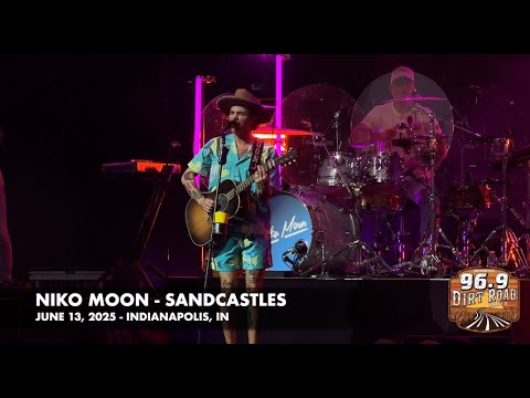 Nico Moon performs "Sandcastles" in Indianapolis, IN on June 13, 2025 and Dirt Road Radio was there!