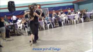 VERONICA VAZQUEZ y ALEJANDRO BERON bailando el tango MARION en la MILONGA EL PISOTON