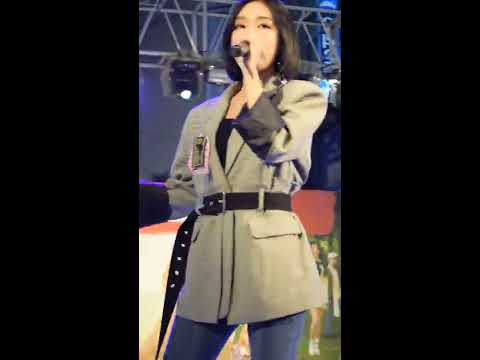 181011 SOYA(소야) - Scared To Be Lonely 직캠 in 명동 K-POP UNI_KON