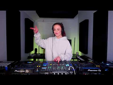Deep, Melodic , Progressive , Deep Tech Live DJ Mix -AmyElle - Afterhours Sessions 002