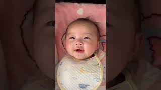 Download lagu Bayi 5 Bulan Belajar Ngoceh 😘😀😀😍 #shorts mp3