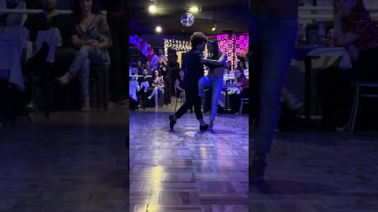 Video thumbnail for Gaby Mataloni & Vinicius Souza no Zais - São Paulo 1/3