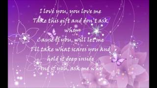 Love wil show u everything Jennifer Love Hewitt with lyrics