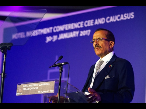 خلف الحبتور يلقي الكلمة الرئيسية في مؤتمر الاستثمار في الفنادق والمنتجعات (بودابست، المجر)