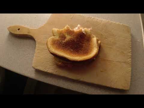 MongoTV_10869 - Min Morgenmad - Ristet TOASTBRØD Med OST og TYSK SKINKE