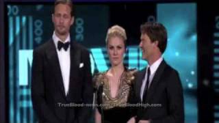 Александр Скарсгард вручает "Эмми"-2010