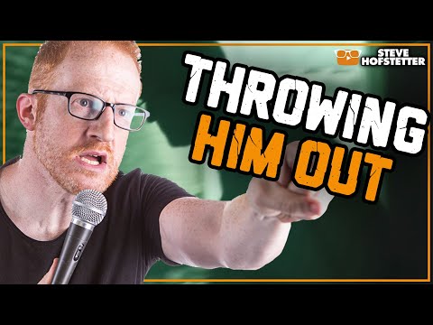 Comedian kicks out heckler