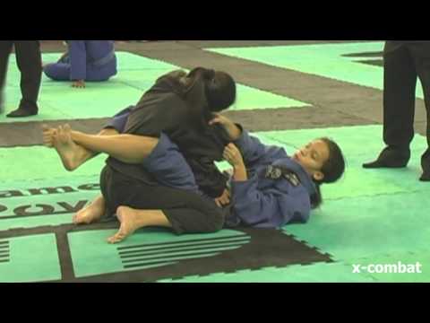CAMPEONATO BRASILEIRO X-COMBAT - Thayanne Oliveira x Jhúlia Ferreira  by X-COMBAT