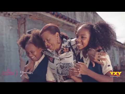 Mix Navideño Oficial by DJ System ID feat DJ Erick El Cuscatleco - YXY 105.7