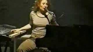 Tori Amos Philadelphia 04-26-98 =14-She&#39;s Your Cocaine
