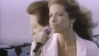 Carly Simon = The Stuff That Dreams Are Made Of