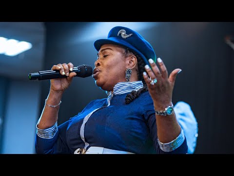 MAMA TOPE ALABI PRAISE SESSION @RCCG THE ENVOYS || YMR THANKSGIVING SERVICE || 12TH JANUARY 2024