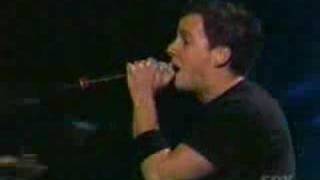 Simple Plan plays Christmas List.